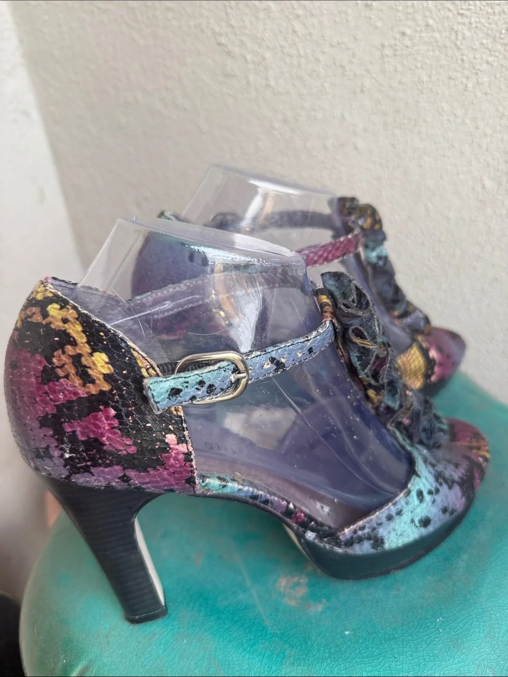 Madden Girl bold multicolor